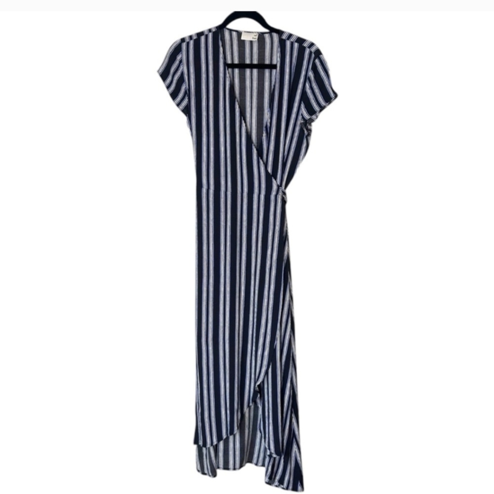 Aritzia Wilfred Jessa Wrap Midi Dress- Navy Striped- Size Medium